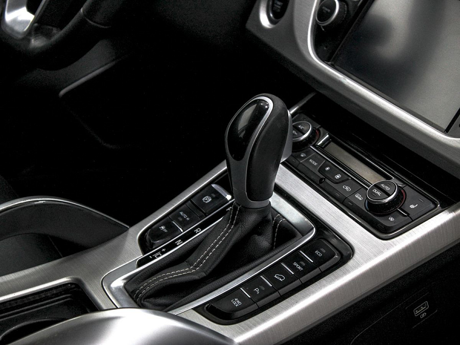 Geely Atlas, 2021г., передний привод, автомат