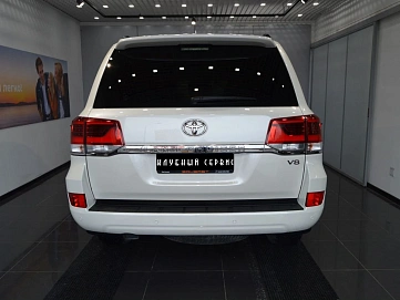 Toyota Land Cruiser, 2017г, полный привод, автомат