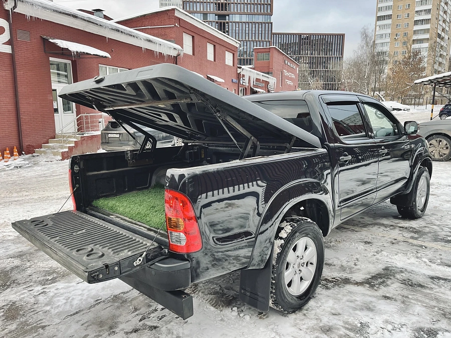 Toyota Hilux, 2010г., полный привод, автомат