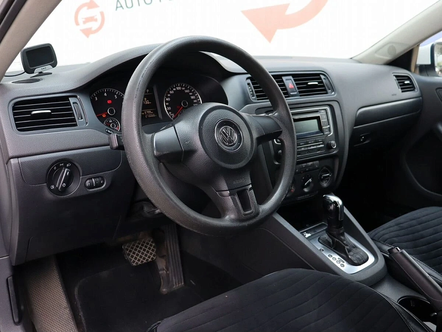 Volkswagen Jetta, 2014г., передний привод, автомат