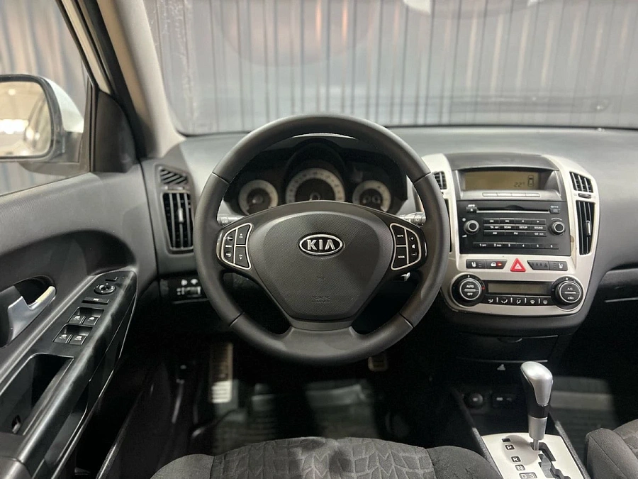 Kia Ceed, 2009г., передний привод, автомат