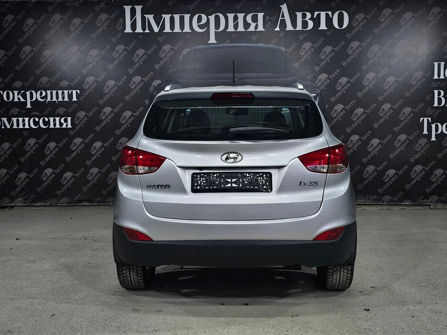 Hyundai ix35, 2012г., передний привод, автомат