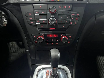 Opel Insignia, 2013г, передний привод, автомат