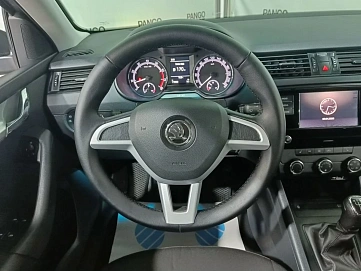Skoda Octavia, 2018г., передний привод, механика