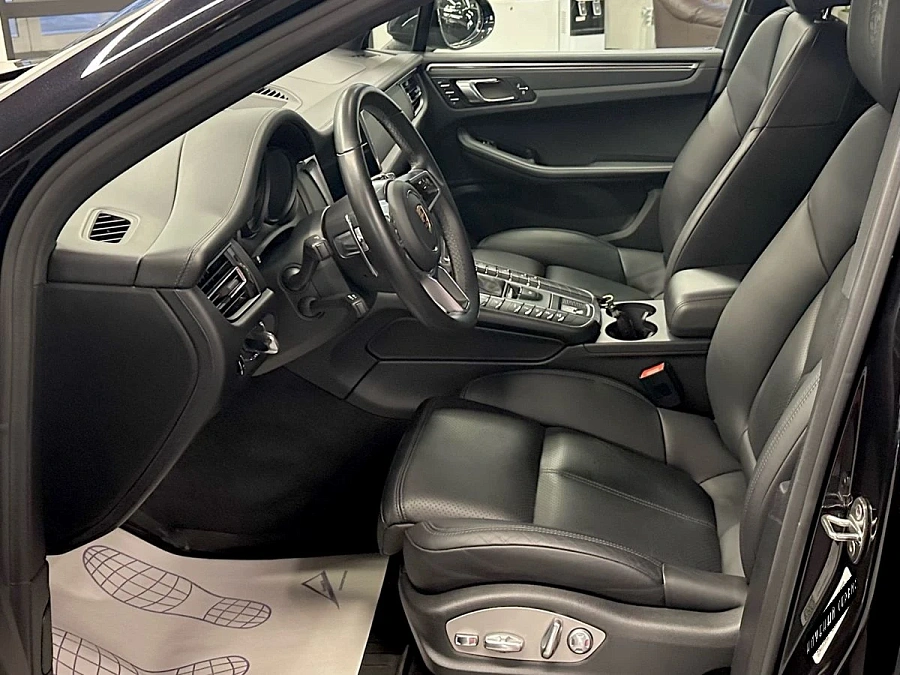 Porsche Macan, 2019г., полный привод, робот