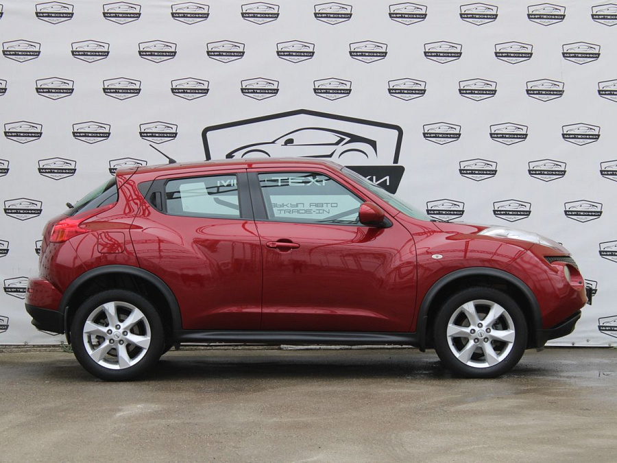Nissan Juke, 2011г., передний привод, вариатор