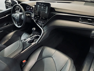 Toyota Camry, 2023г, передний привод, автомат
