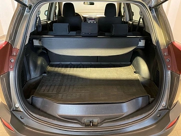 Toyota RAV4, 2015г, передний привод, автомат