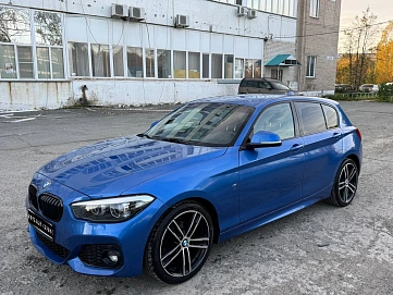 BMW 1 серии, 2019г, задний привод, автомат