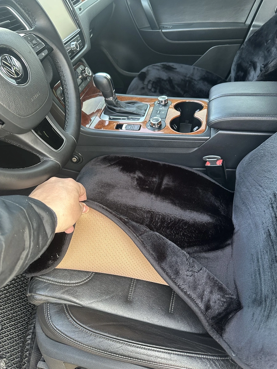 Volkswagen Touareg, 2011г., полный привод, автомат