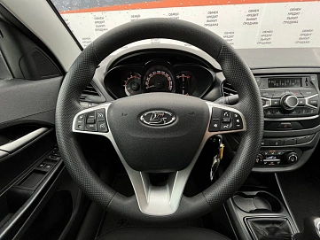 Lada (ВАЗ) Vesta, 2019г, передний привод, механика