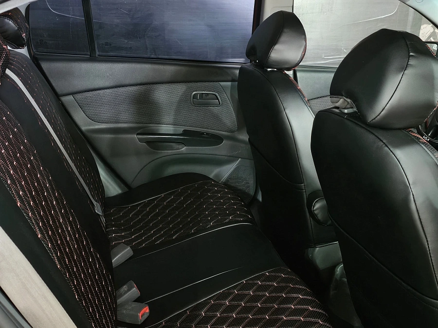 Kia Rio, 2010г., передний привод, автомат