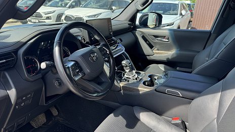 Toyota Land Cruiser, 2021г, полный привод, автомат