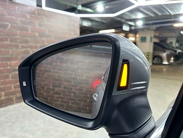 Volkswagen Tiguan, 2018г, полный привод, робот