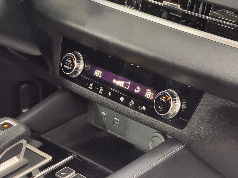 Mitsubishi Outlander, 2022г., полный привод, вариатор