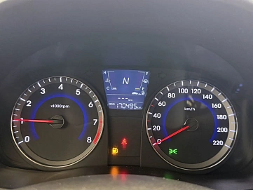 Hyundai Solaris, 2013г., передний привод, автомат