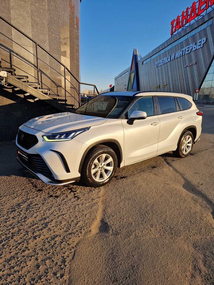 Toyota Crown Kluger, 2021г., полный привод, автомат