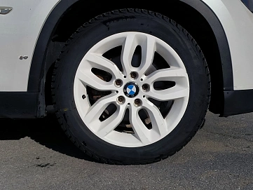 BMW X1, 2011г, задний привод, автомат