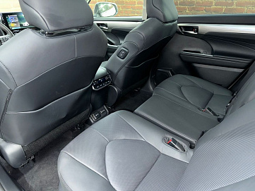 Toyota Highlander, 2025г, полный привод, автомат