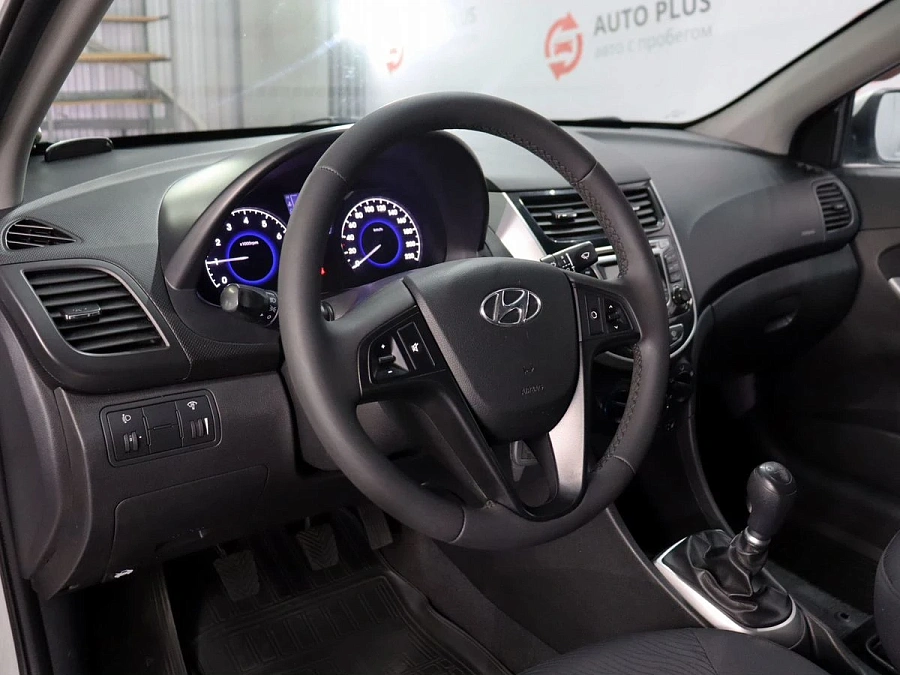 Hyundai Solaris, 2013г., передний привод, механика