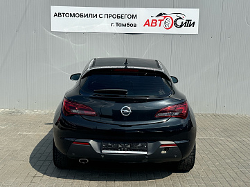 Opel , 2011г., передний привод, механика