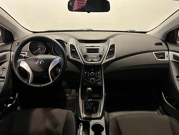 Hyundai Elantra, 2014г, передний привод, механика