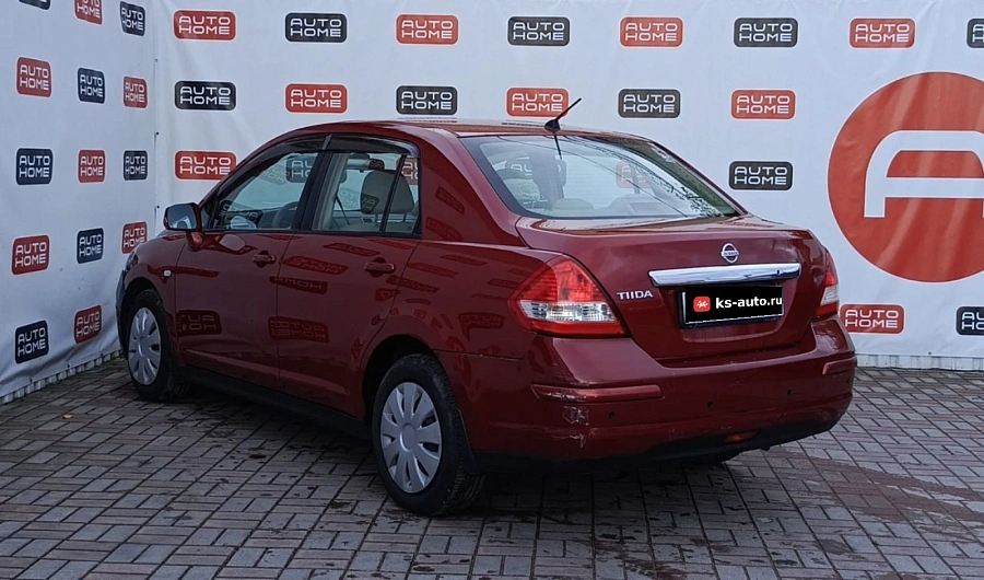 Nissan Tiida, 2010г., передний привод, автомат