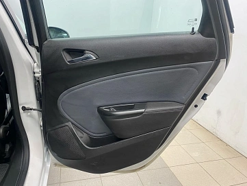 Opel Astra, 2013г, передний привод, автомат