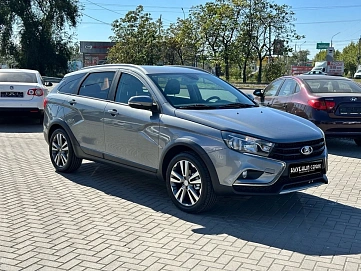 Lada (ВАЗ) Vesta, 2018г, передний привод, механика