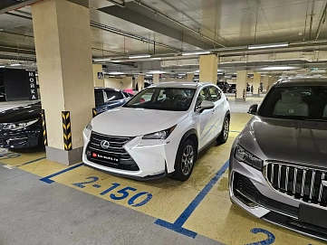 Lexus NX, 2016г, полный привод, автомат