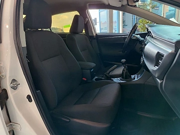 Toyota Corolla, 2014г, передний привод, механика