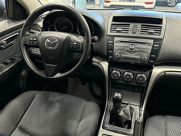 Mazda 6, 2010г, передний привод, механика