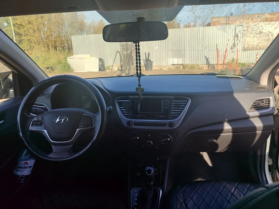 Hyundai Solaris, 2017г., передний привод, автомат