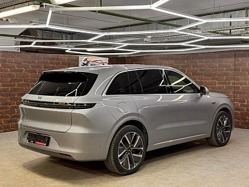 Lixiang L6, 2024г, полный привод, автомат