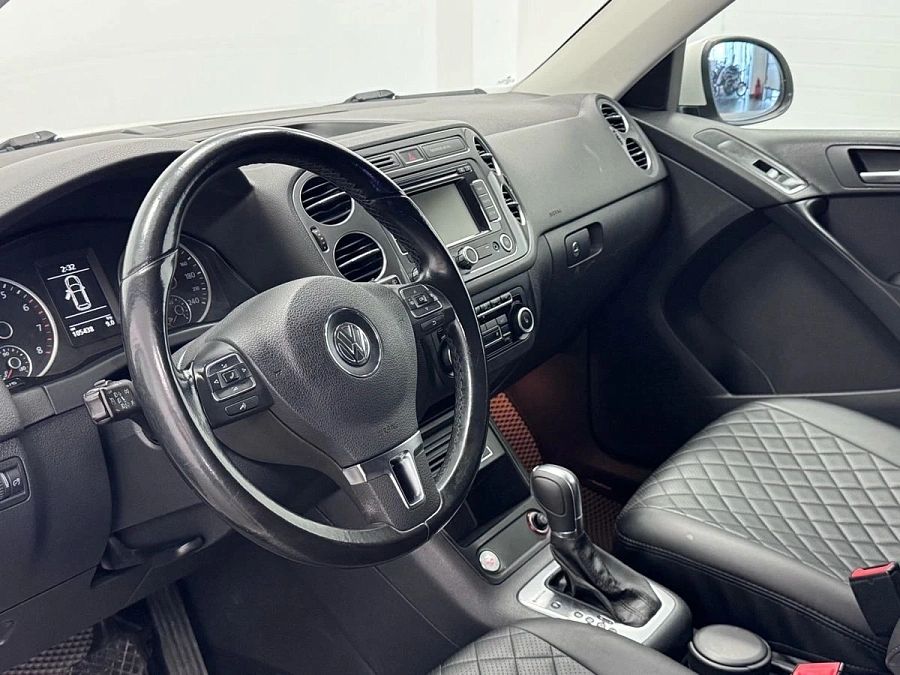 Volkswagen Tiguan, 2013г., полный привод, автомат