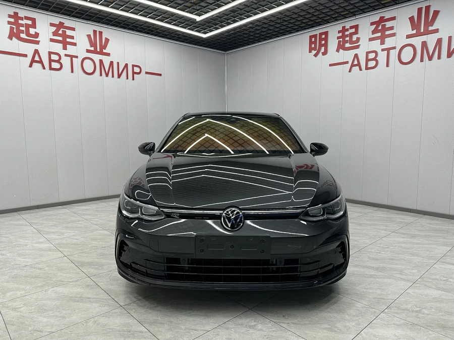 Volkswagen Golf, 2021г., передний привод, робот