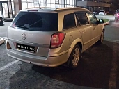 Opel Astra, 2011г., передний привод, автомат