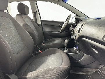 Hyundai i20, 2010г, передний привод, автомат