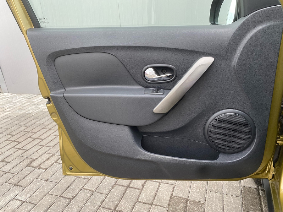 Renault , 2017г., передний привод, автомат