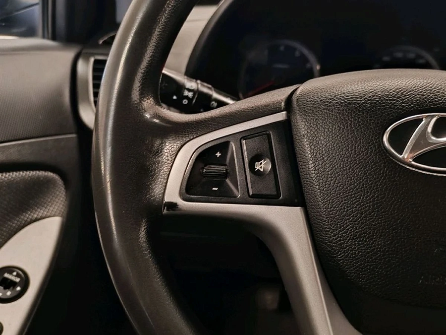 Hyundai Solaris, 2011г., передний привод, механика