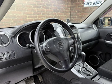 Suzuki Grand Vitara, 2011г, полный привод, автомат