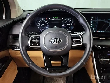 Kia Carnival, 2022г, передний привод, автомат