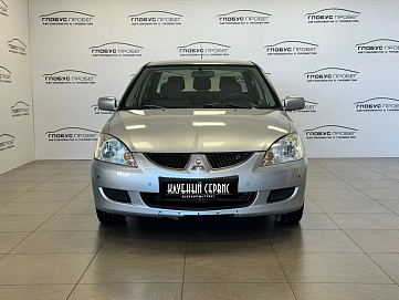 Mitsubishi Lancer, 2003г, передний привод, автомат