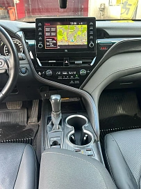 Toyota Camry, 2021г, передний привод, автомат