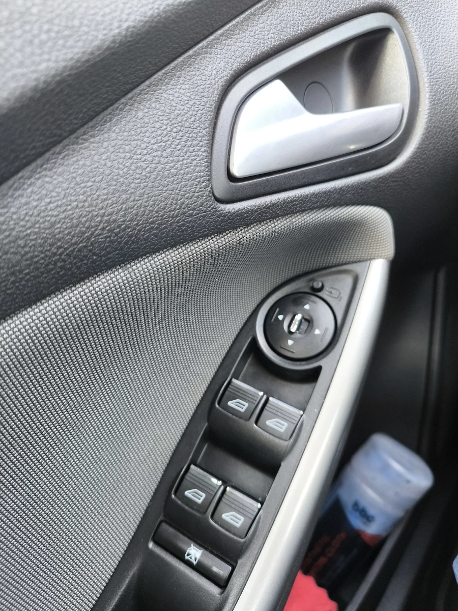 Ford Focus, 2012г., передний привод, робот