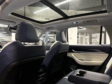 Geely Monjaro, 2022г, передний привод, автомат