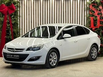 Opel Astra, 2013г, передний привод, механика
