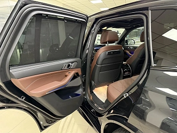 BMW X5, 2025г, полный привод, автомат