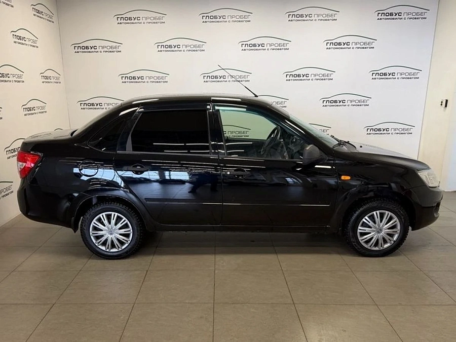 Lada (ВАЗ) Granta, 2012г., передний привод, автомат