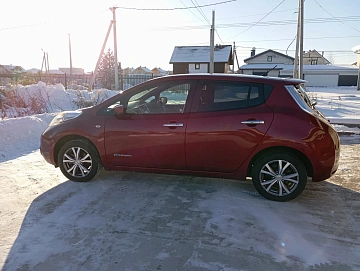 Nissan Leaf, 2015г, передний привод, автомат
